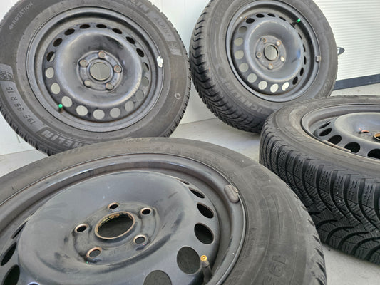 Volkswagen Golf Caddy Audi A3 15 inch velgen winterbanden Michelin