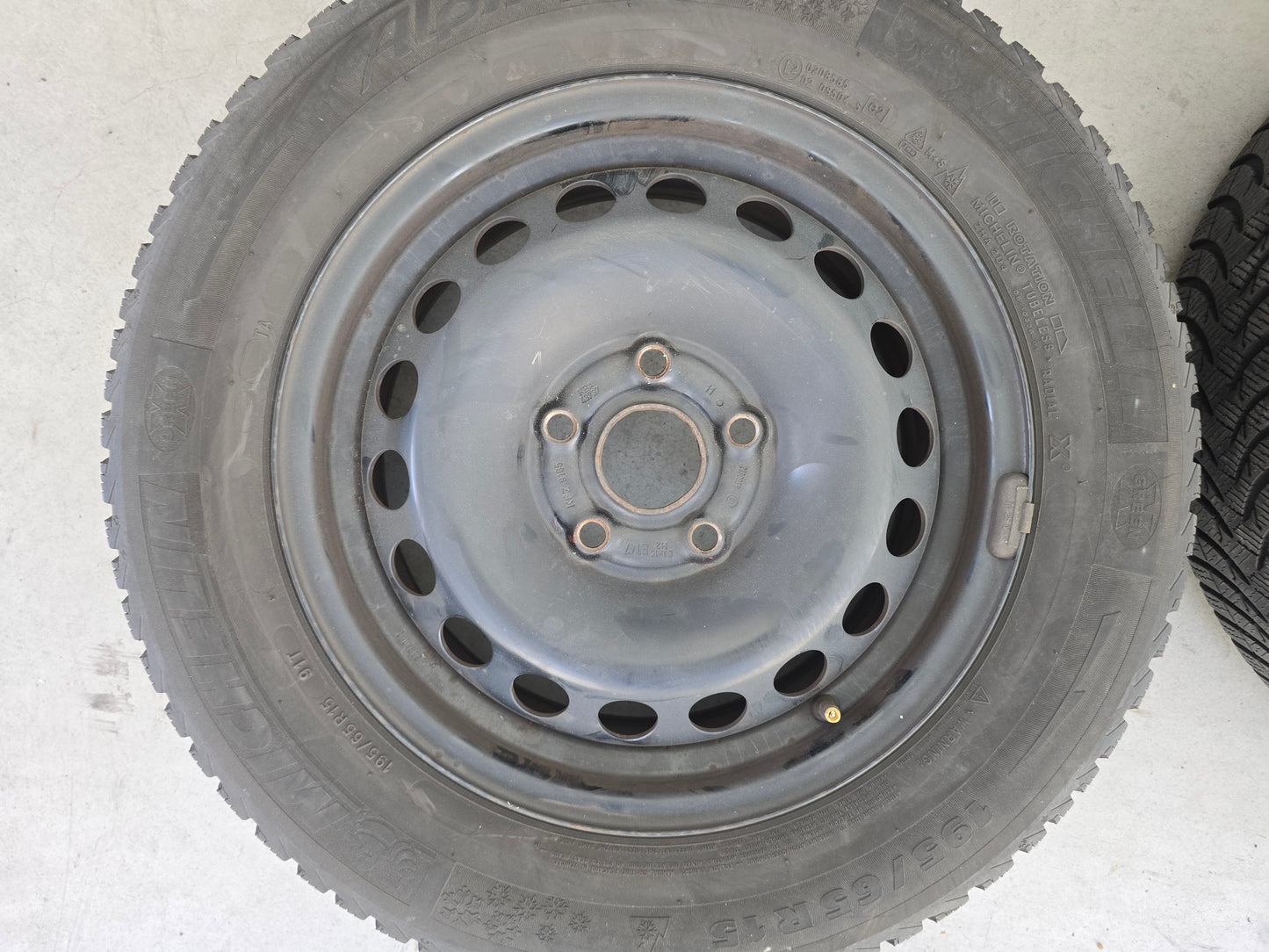 Volkswagen Golf Caddy Audi A3 15 inch velgen winterbanden Michelin