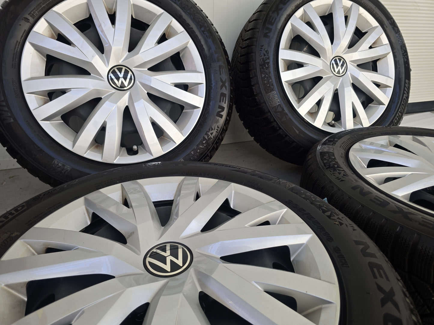Volkswagen Golf 16 inch velgen winterbanden Passat Touran OEM