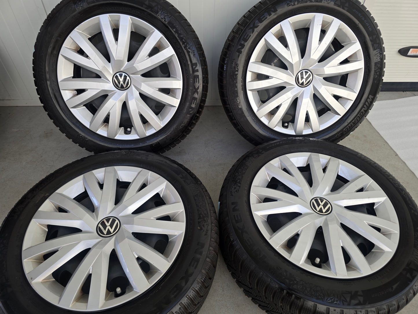 Volkswagen Golf 16 inch velgen winterbanden Passat Touran OEM