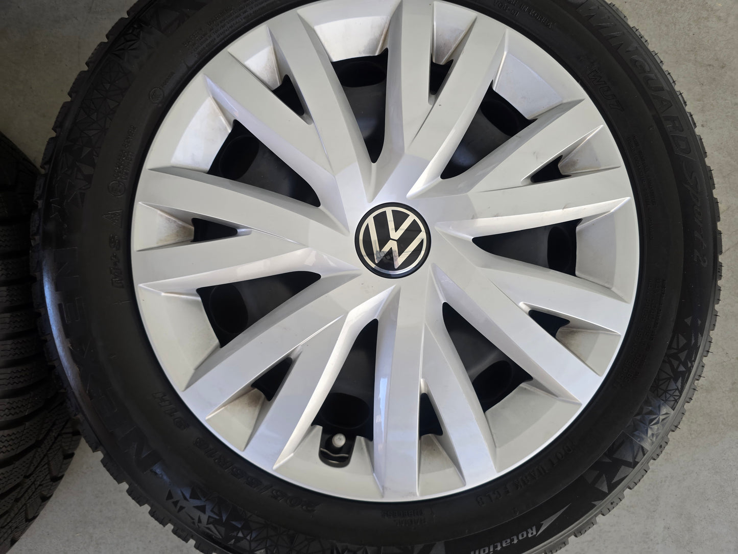 Volkswagen Golf 16 inch velgen winterbanden Passat Touran OEM