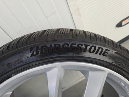 Tesla Model 3 19 inch velgen winterbanden Bridgestone Hyper Silver
