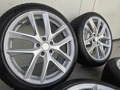 Tesla Model 3 19 inch velgen winterbanden Bridgestone Hyper Silver