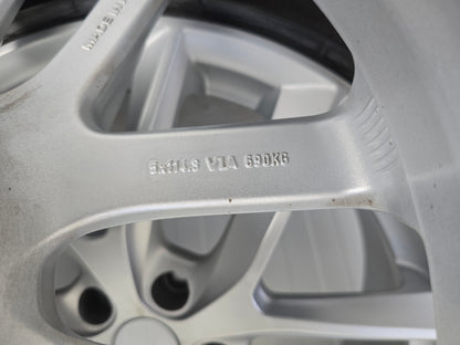 Tesla Model 3 19 inch velgen winterbanden Bridgestone Hyper Silver