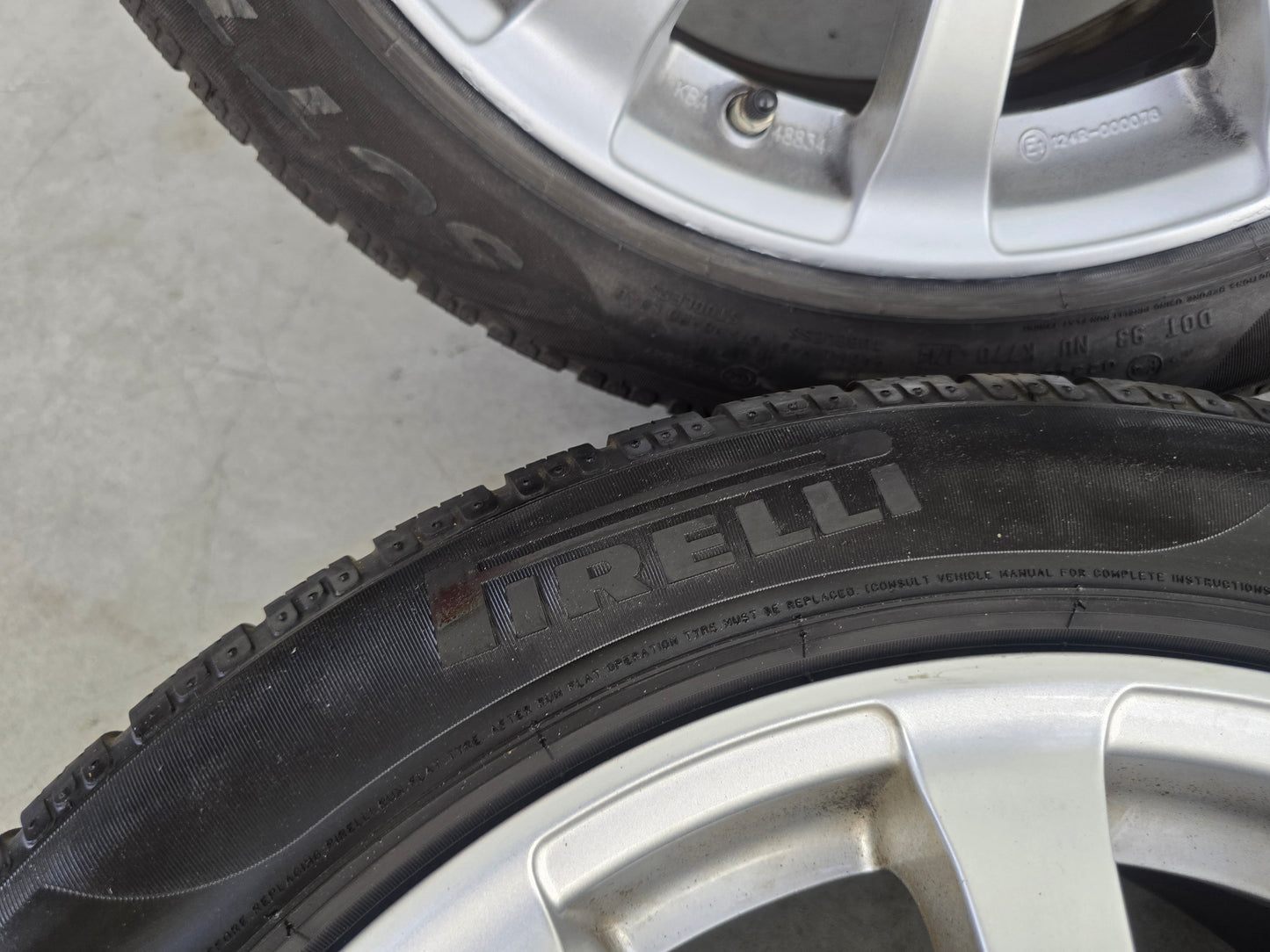 BMW 1 Serie 2 Serie 3 Serie 17 inch velgen winterbanden Pirelli 5x120