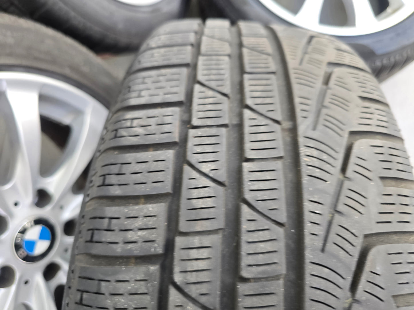 BMW 1 Serie 2 Serie 3 Serie 17 inch velgen winterbanden Pirelli 5x120