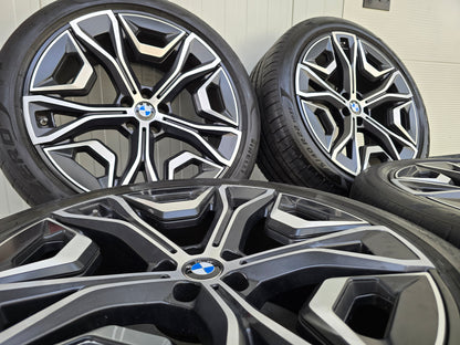 BMW iX 1021M 22 inch velgen zomerbanden Pirelli M Sport OEM