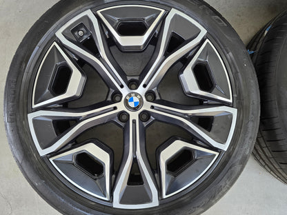 BMW iX 1021M 22 inch velgen zomerbanden Pirelli M Sport OEM
