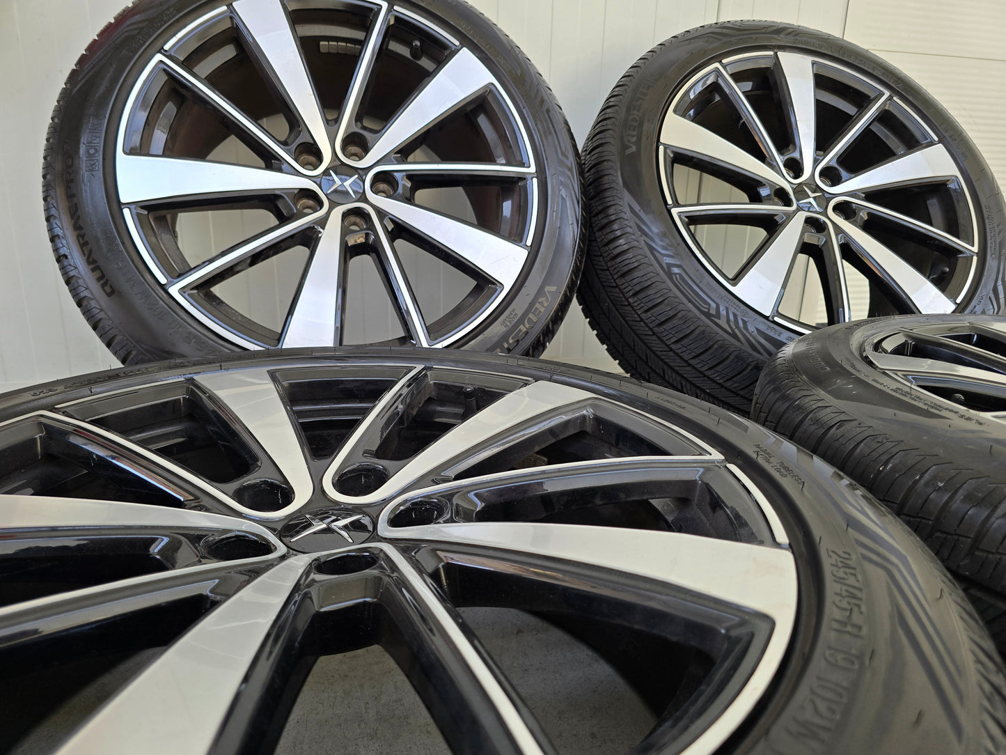 Polestar 19 inch sport velgen 5x108 demo All Season Volvo Lynk & Co