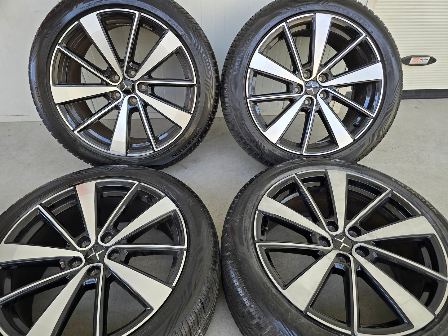 Polestar 19 inch sport velgen 5x108 demo All Season Volvo Lynk & Co