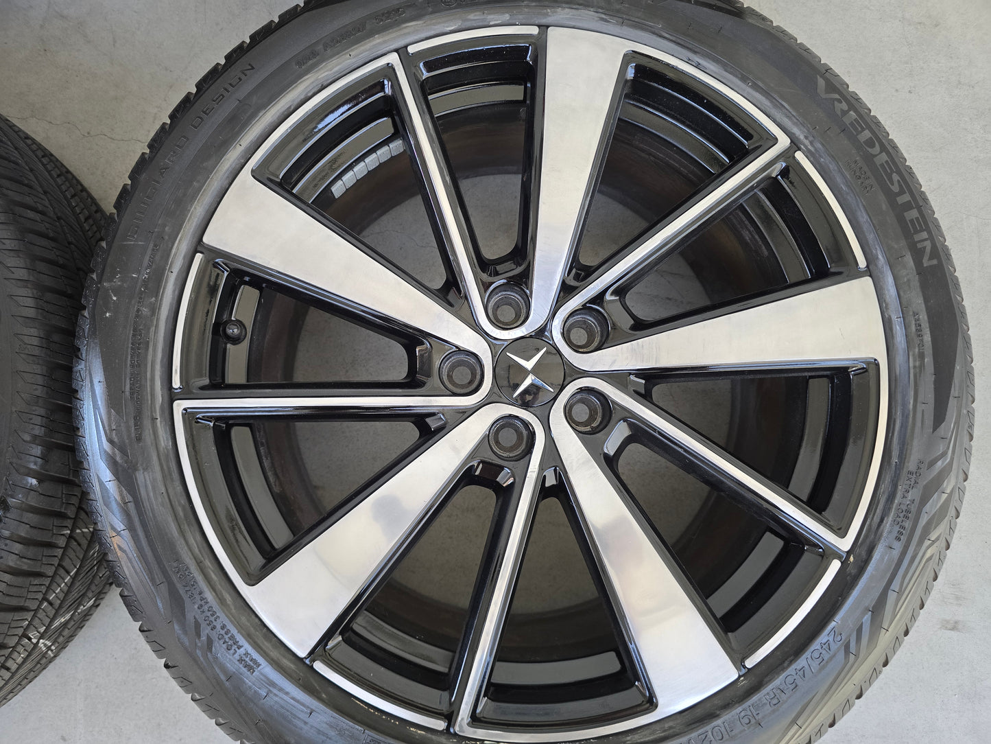 Polestar 19 inch sport velgen 5x108 demo All Season Volvo Lynk & Co