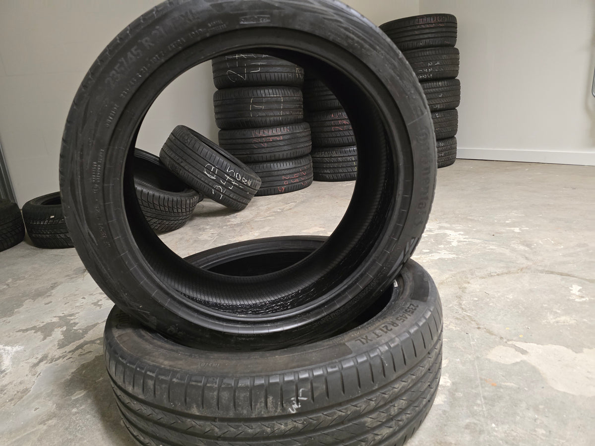 2x Continental 235/45 R21 101T XL Zomerbanden