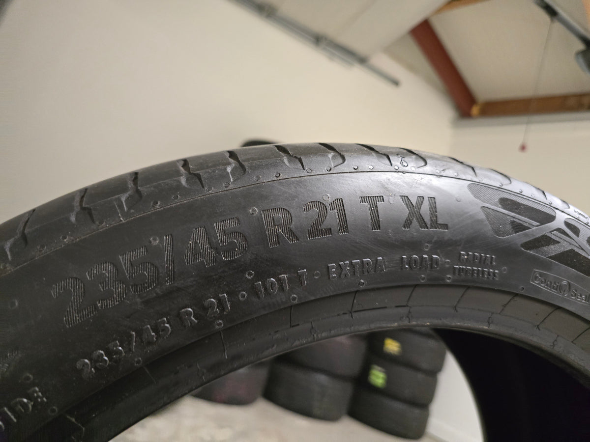 2x Continental 235/45 R21 101T XL Zomerbanden