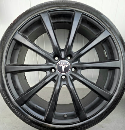Tesla Model S 21 inch zomerbanden Matt Black velgen TPMS