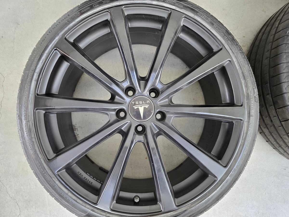 Tesla Model S 21 inch zomerbanden Matt Black velgen TPMS