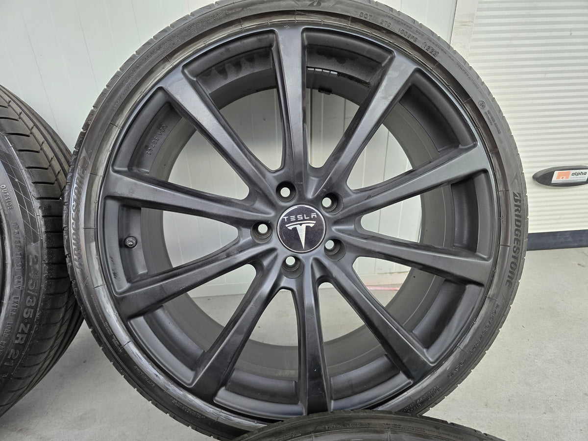 Tesla Model S 21 inch zomerbanden Matt Black velgen TPMS