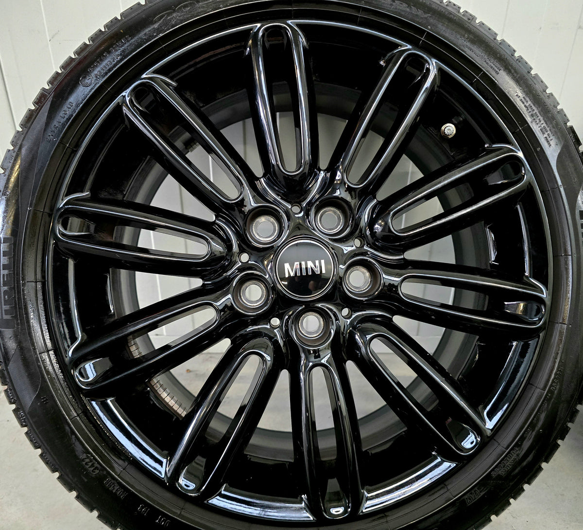 MINI One / Cooper / SE 17 inch zomerbanden velgen DEMO