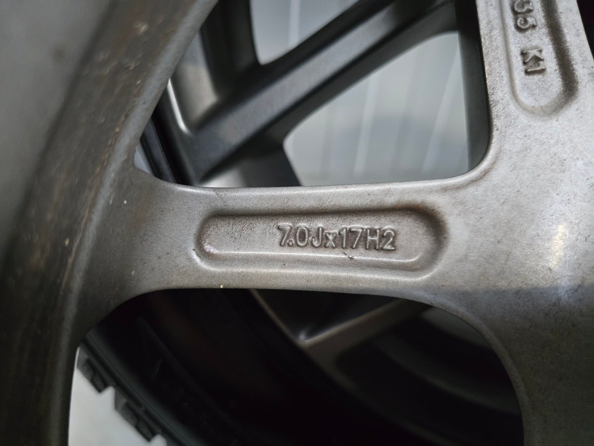 Volvo V40 V60 V50 Ford Focus Mondeo 17 inch winterbanden velgen