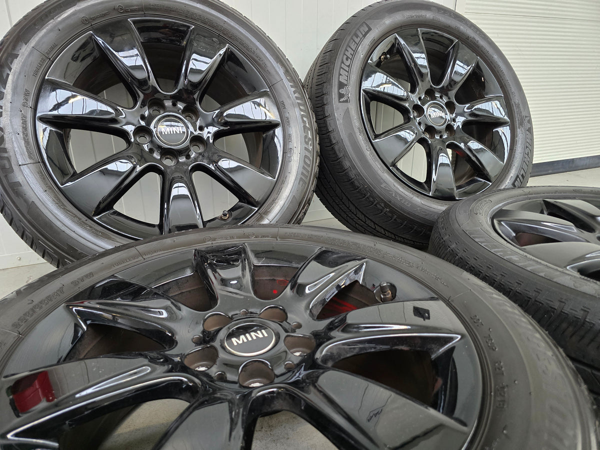 MINI Countryman F60 BMW X1 F48 X2 F39 17 inch zomerbanden velgen