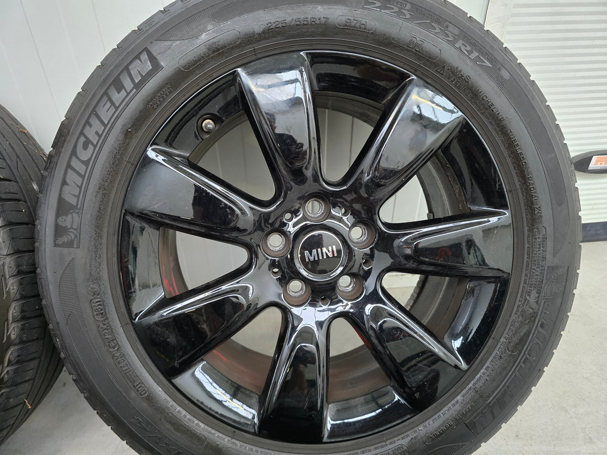 MINI Countryman F60 BMW X1 F48 X2 F39 17 inch zomerbanden velgen