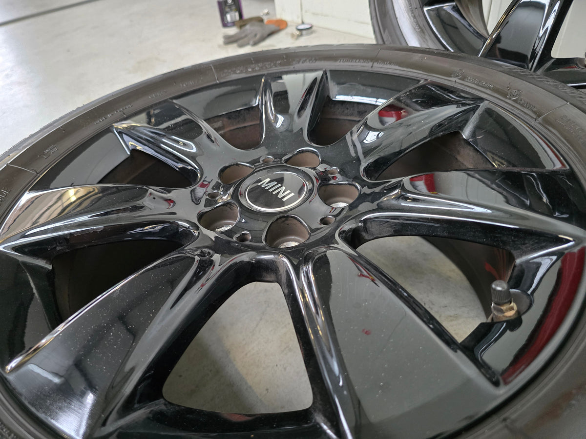 MINI Countryman F60 BMW X1 F48 X2 F39 17 inch zomerbanden velgen