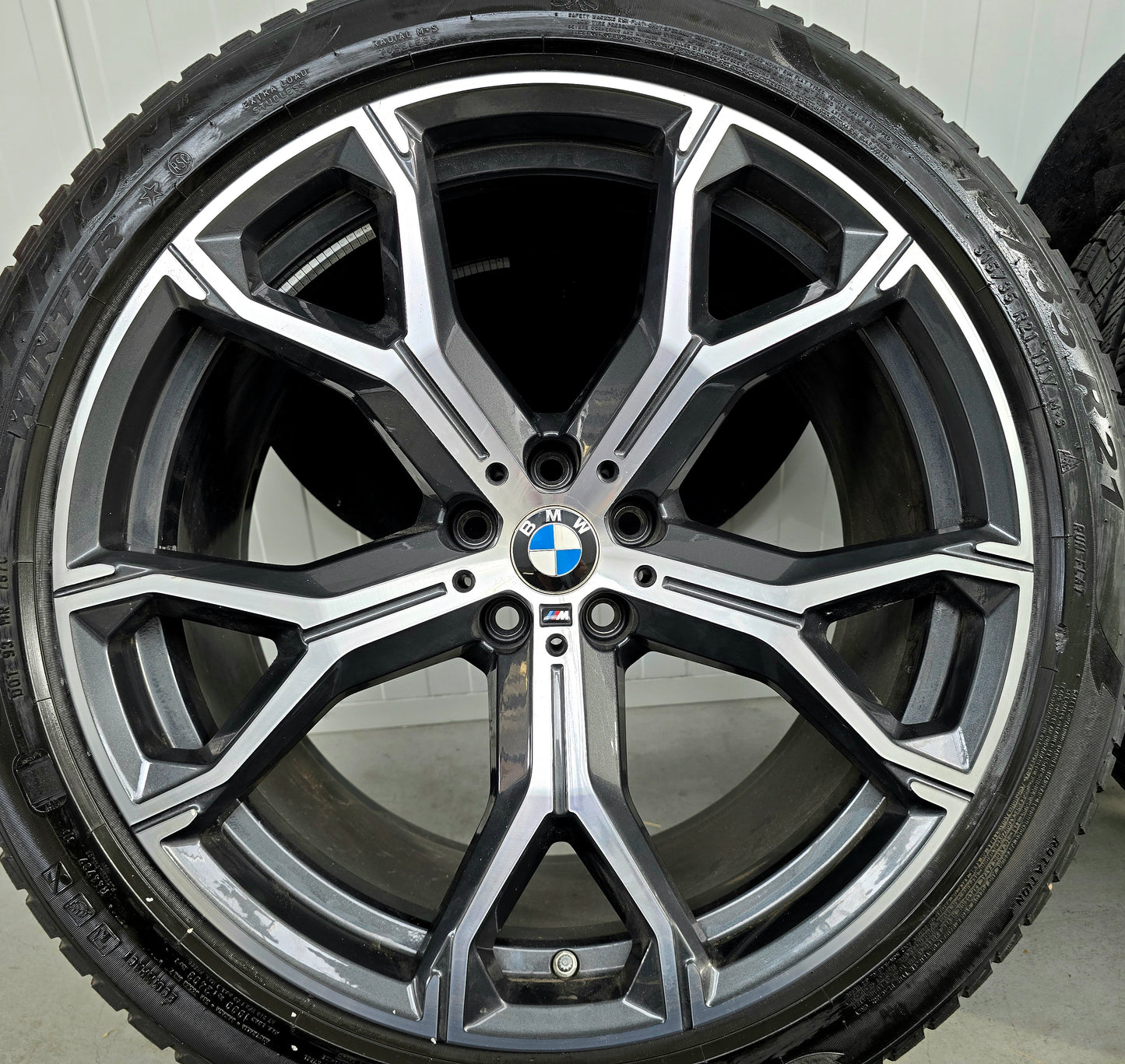 BMW X5 X6 G05 G06 741M 21 inch velgen winterbanden breedset DEMO