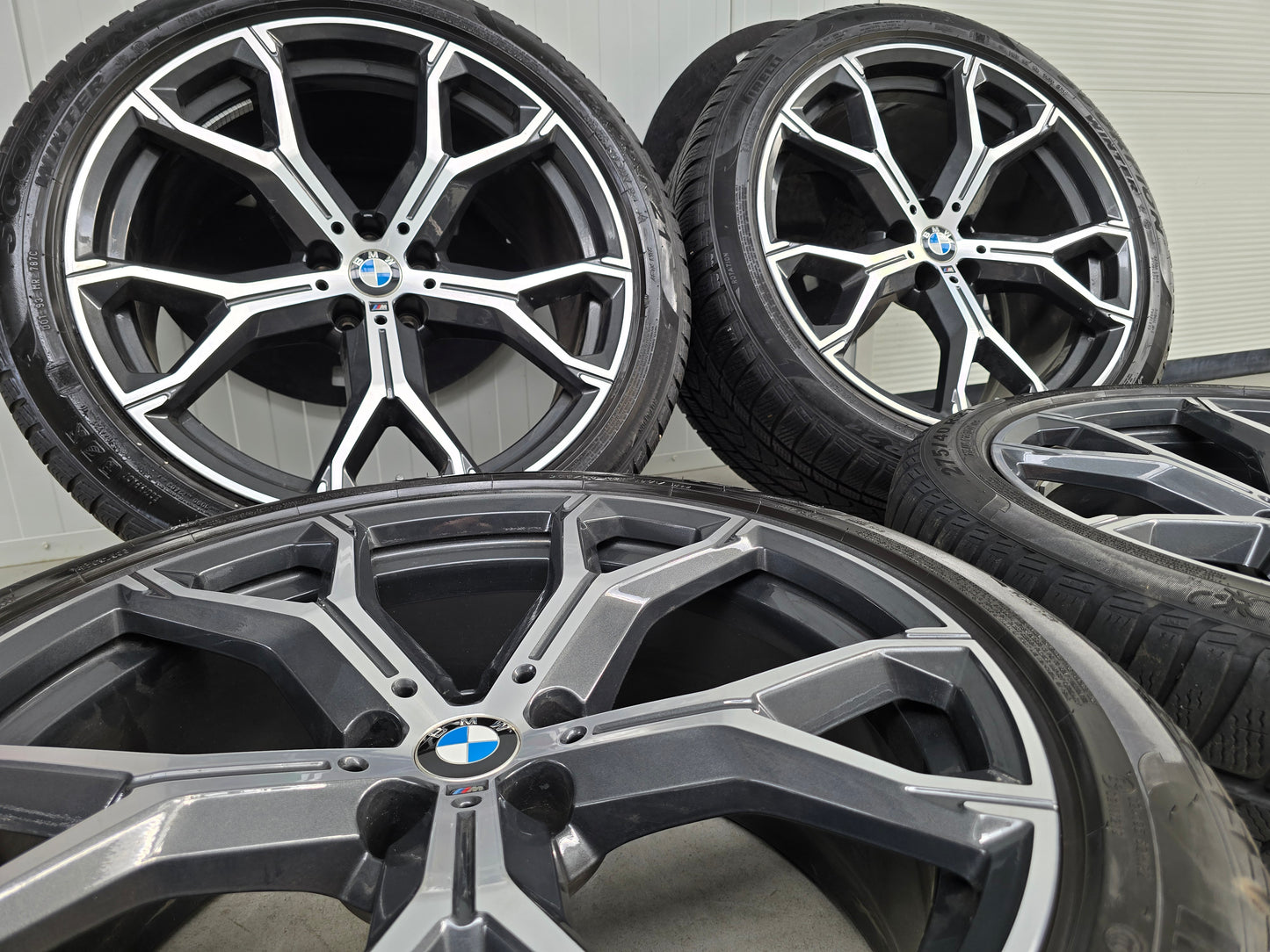 BMW X5 X6 G05 G06 741M 21 inch velgen winterbanden breedset DEMO