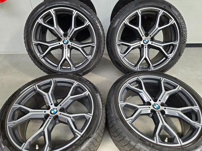 BMW X5 X6 G05 G06 741M 21 inch velgen winterbanden breedset DEMO