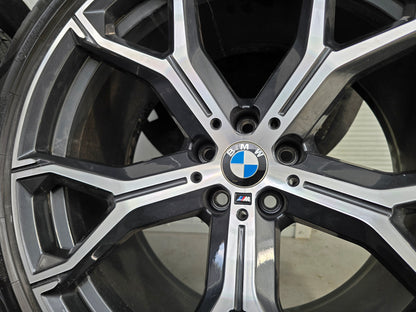 BMW X5 X6 G05 G06 741M 21 inch velgen winterbanden breedset DEMO
