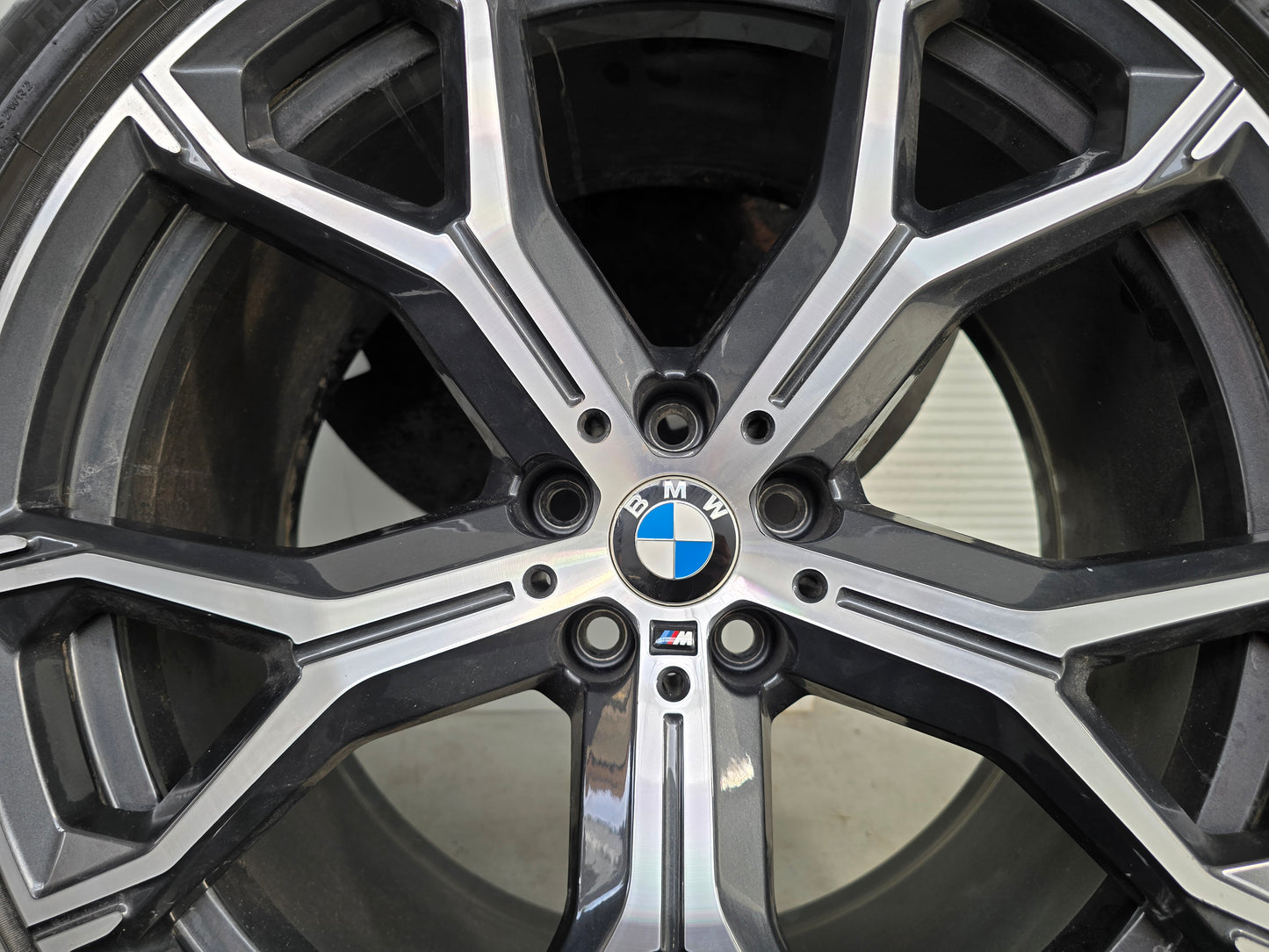 BMW X5 X6 G05 G06 741M 21 inch velgen winterbanden breedset DEMO