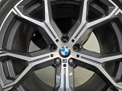 BMW X5 X6 G05 G06 741M 21 inch velgen winterbanden breedset DEMO