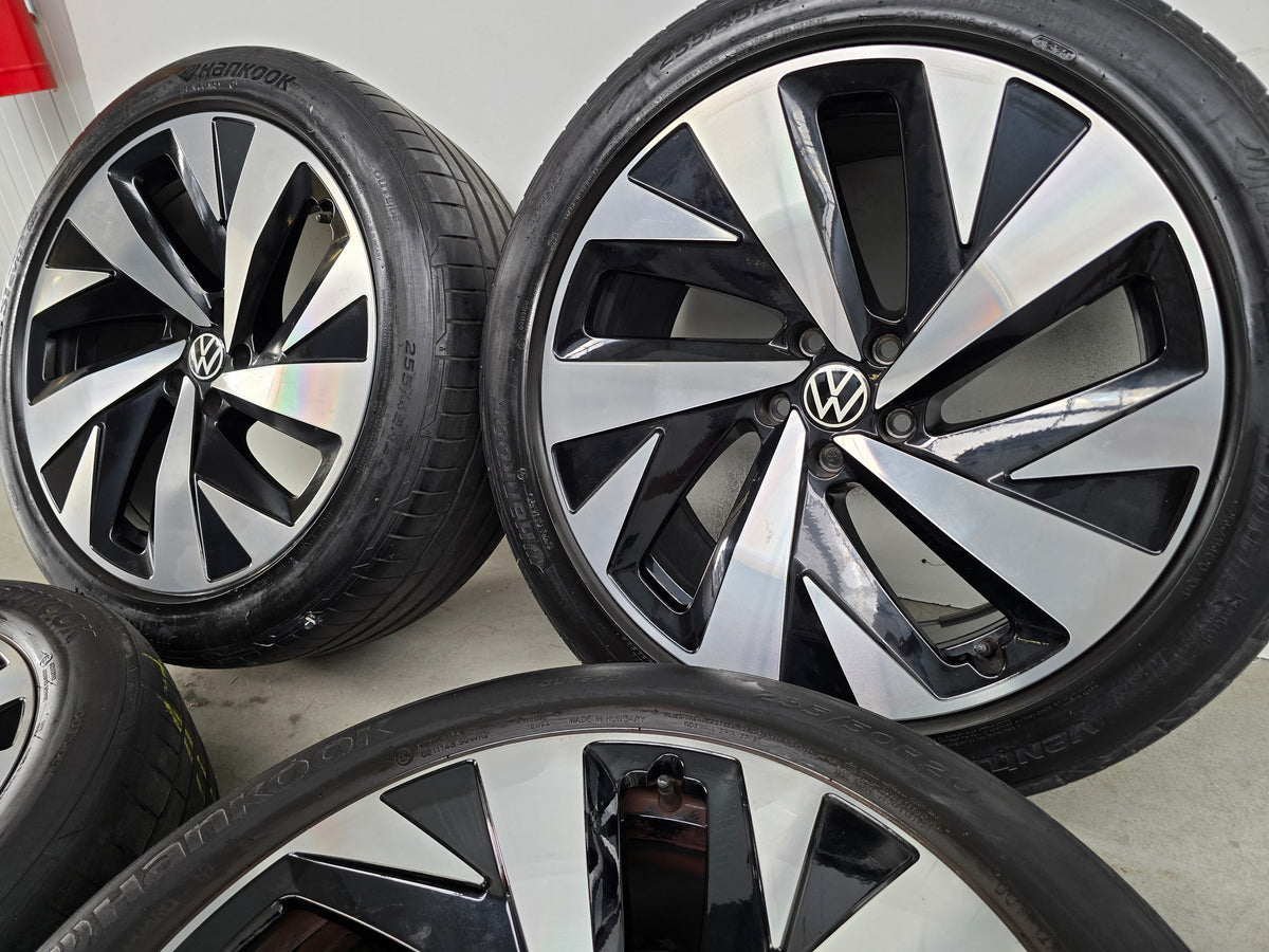 VW ID4 ID5 ID6 Audi Q4 Skoda Enyaq 20 inch zomerbanden breedset