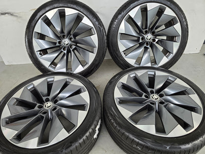 Skoda Enyac VW ID4 ID5 Buzz Betria Supernova 21 inch velgen zomerbanden breedset