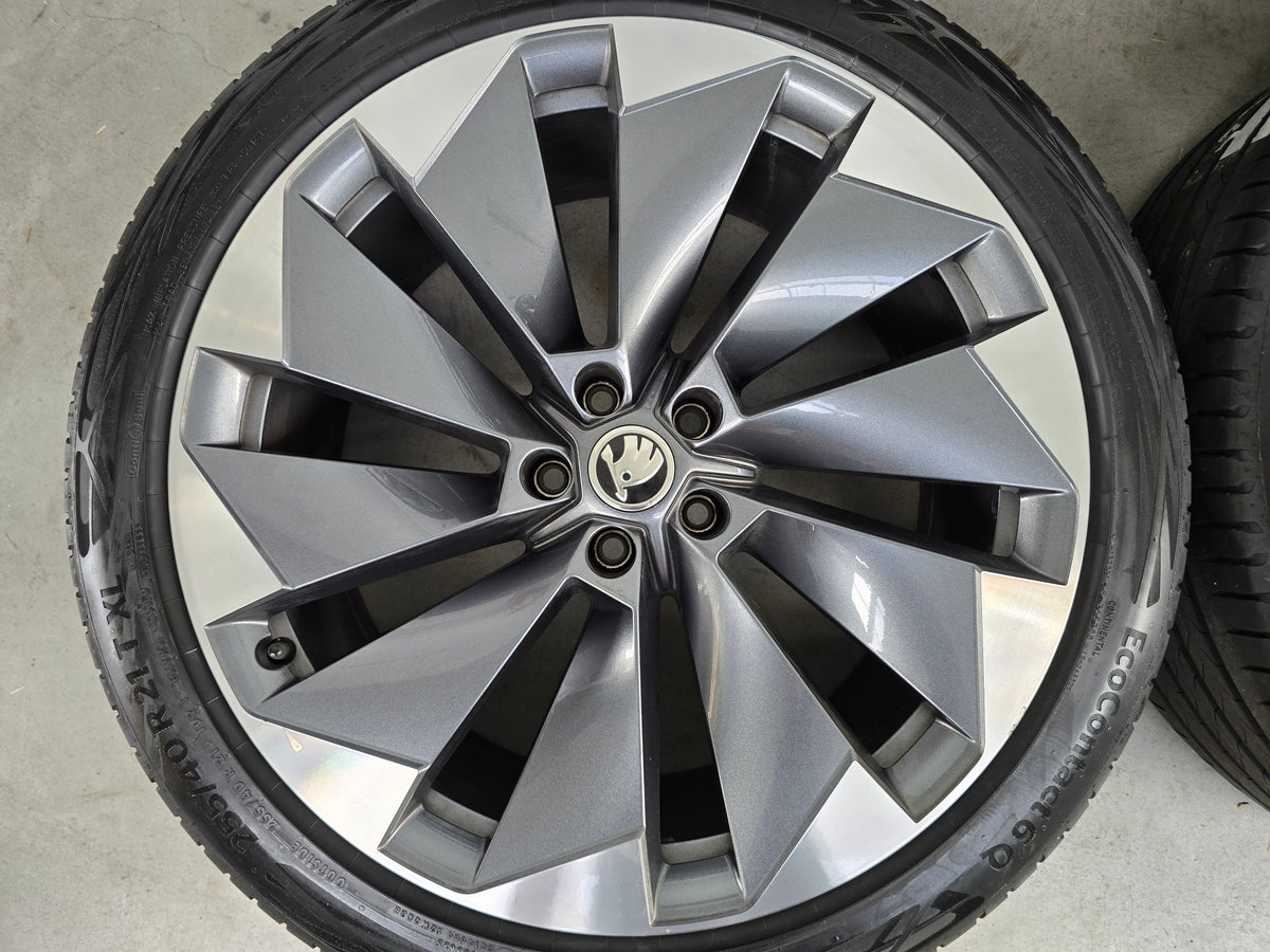 Skoda Enyac VW ID4 ID5 Buzz Betria Supernova 21 inch velgen zomerbanden breedset