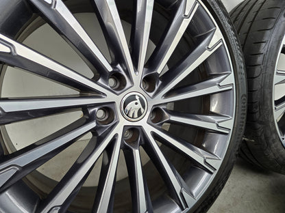 Skoda Octavia RS 19 inch zomerbanden velgen OEM Audi A3 VW Golf Seat Leon