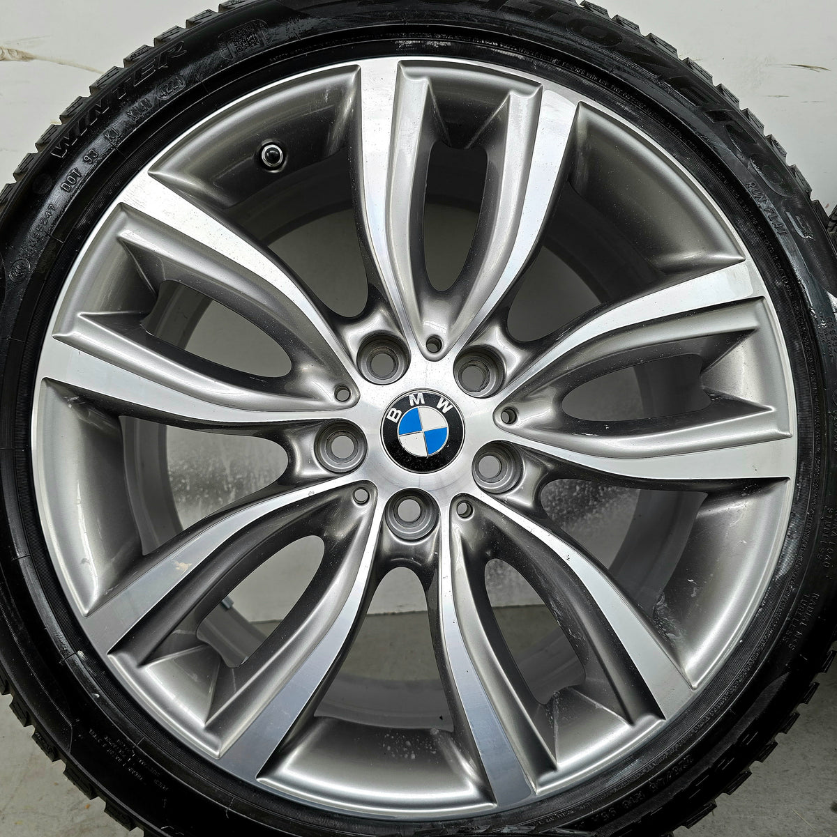 BMW winterbanden 1 Serie F40 F70 2 Serie F44 F45 F46 X1 F48 X2 F39 18 inch velgen