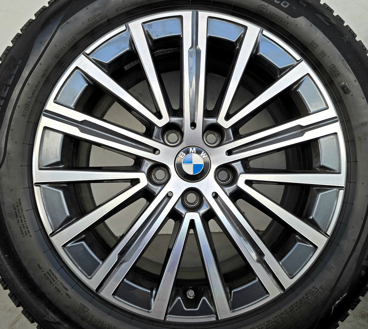 BMW X1 U11 X2 U10 17 inch winterbanden 833 velgen OEM