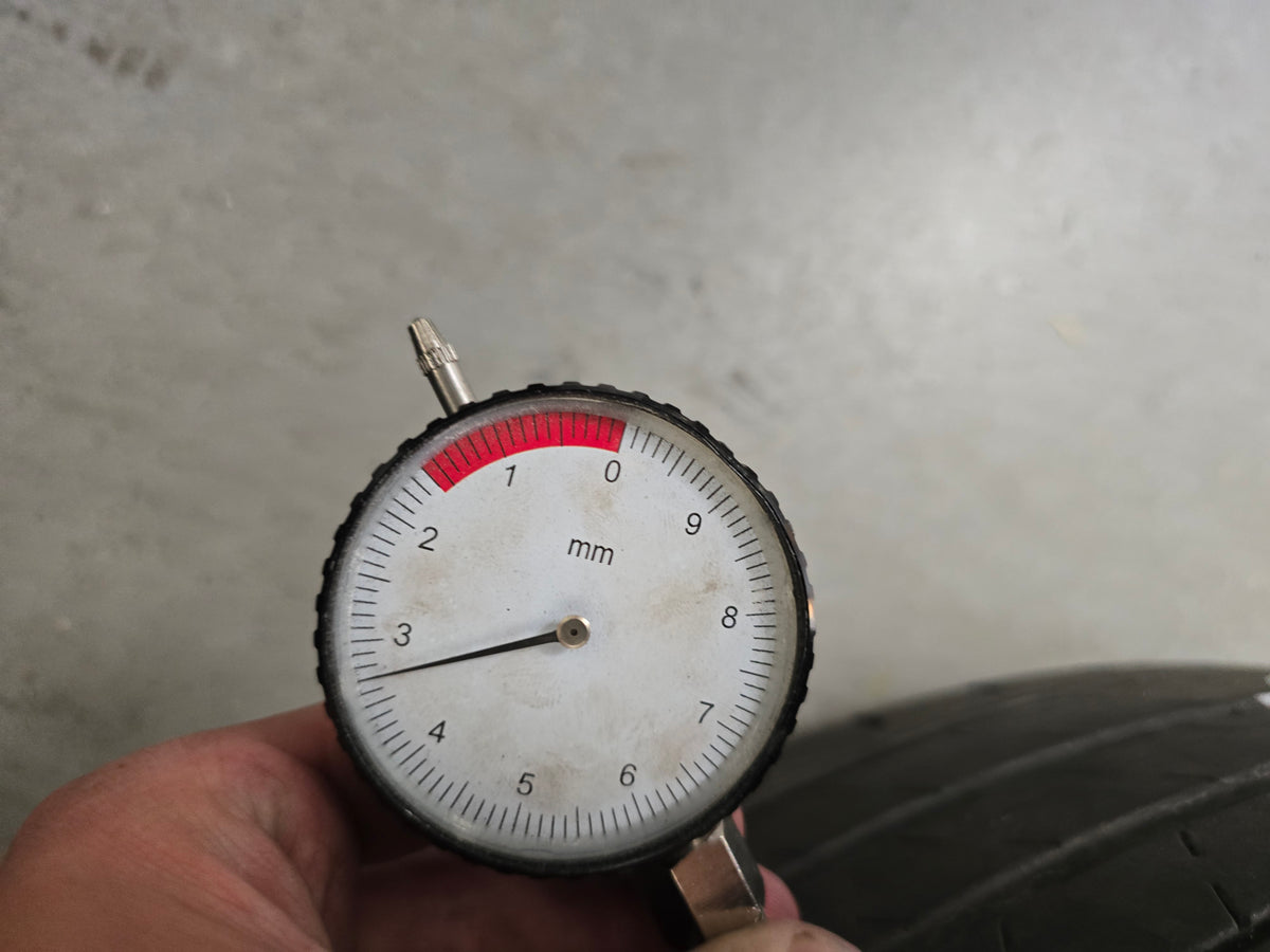 BMW 1 F40 2 F44 18 inch zomerbanden Styling 556M M Sport velgen OEM