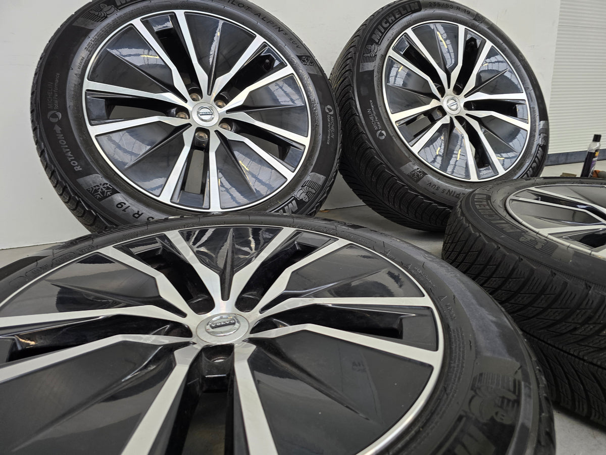 Demo Volvo XC40 XC60 XC90 19 inch winterbanden Black/Polished