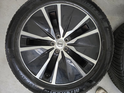 Demo Volvo XC40 XC60 XC90 19 inch winterbanden Black/Polished