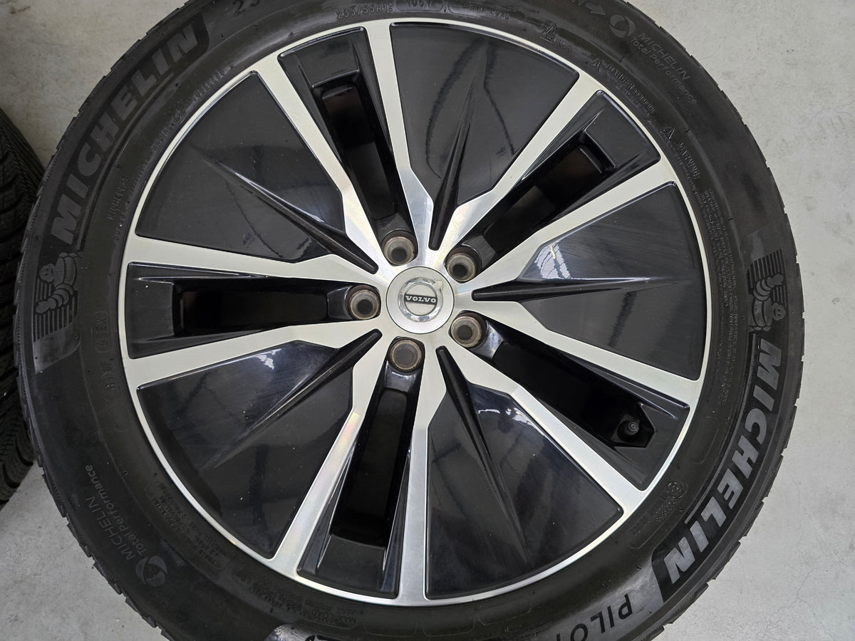 Demo Volvo XC40 XC60 XC90 19 inch winterbanden Black/Polished