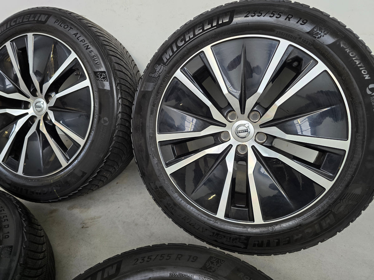 Demo Volvo XC40 XC60 XC90 19 inch winterbanden Black/Polished