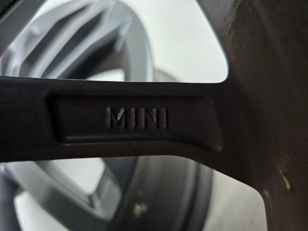 BMW X1 F48 U11 X2 F39 U10 MINI Countryman 18 inch velgen Frozen Gunmetal Grey