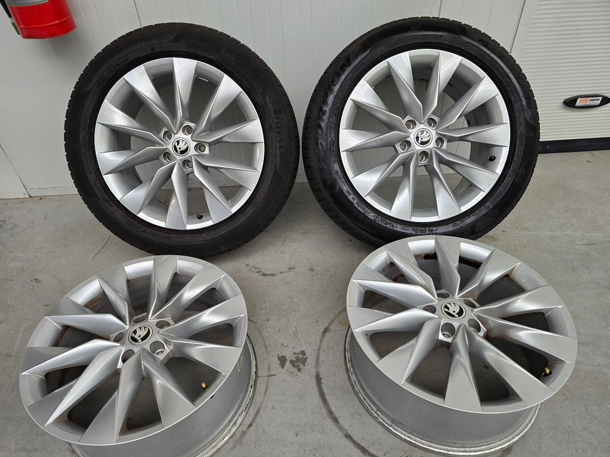 Skoda Enyac VW ID4 ID5 ID6 Buzz Audi Q4 19  inch winterbanden