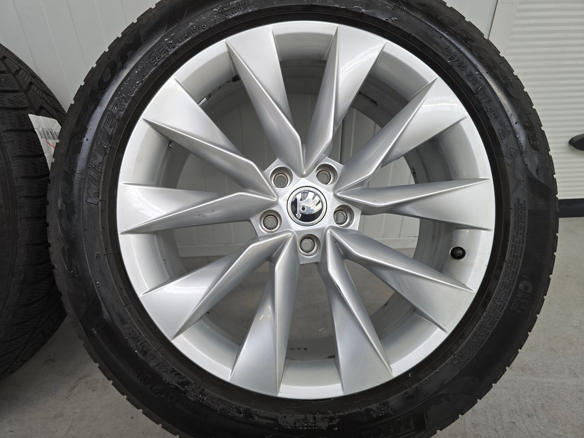 Skoda Enyac VW ID4 ID5 ID6 Buzz Audi Q4 19  inch winterbanden