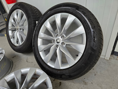 Skoda Enyac VW ID4 ID5 ID6 Buzz Audi Q4 19  inch winterbanden